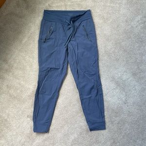 Athleta Trekkie north jogger pants